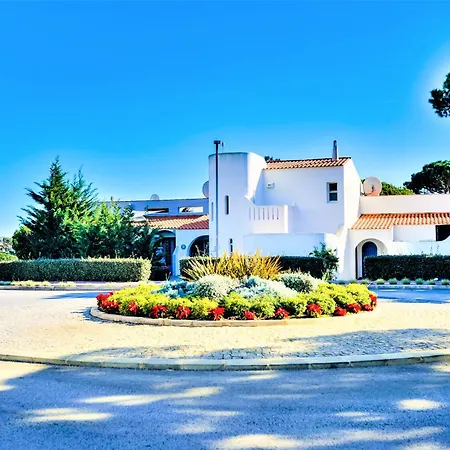 Vale Do Lobo Apartment *